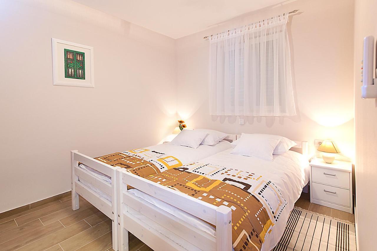 Apartment Ragusa Palace 3 Funjestra Bagian luar foto